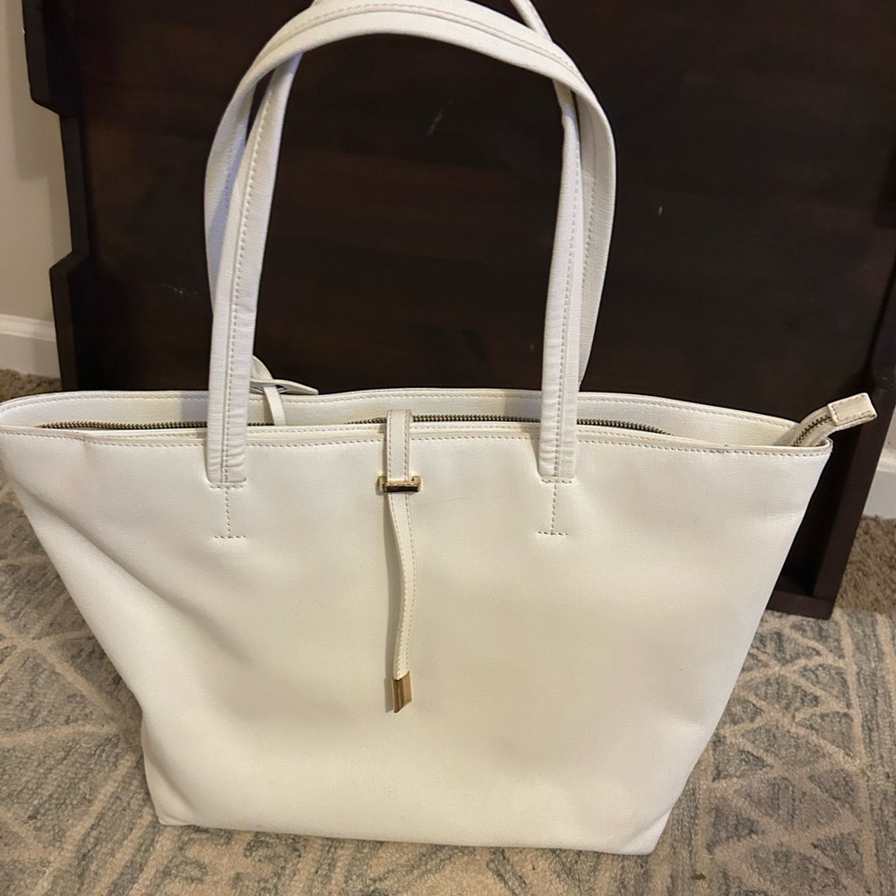 Vince Camuto large tote 100% leather
